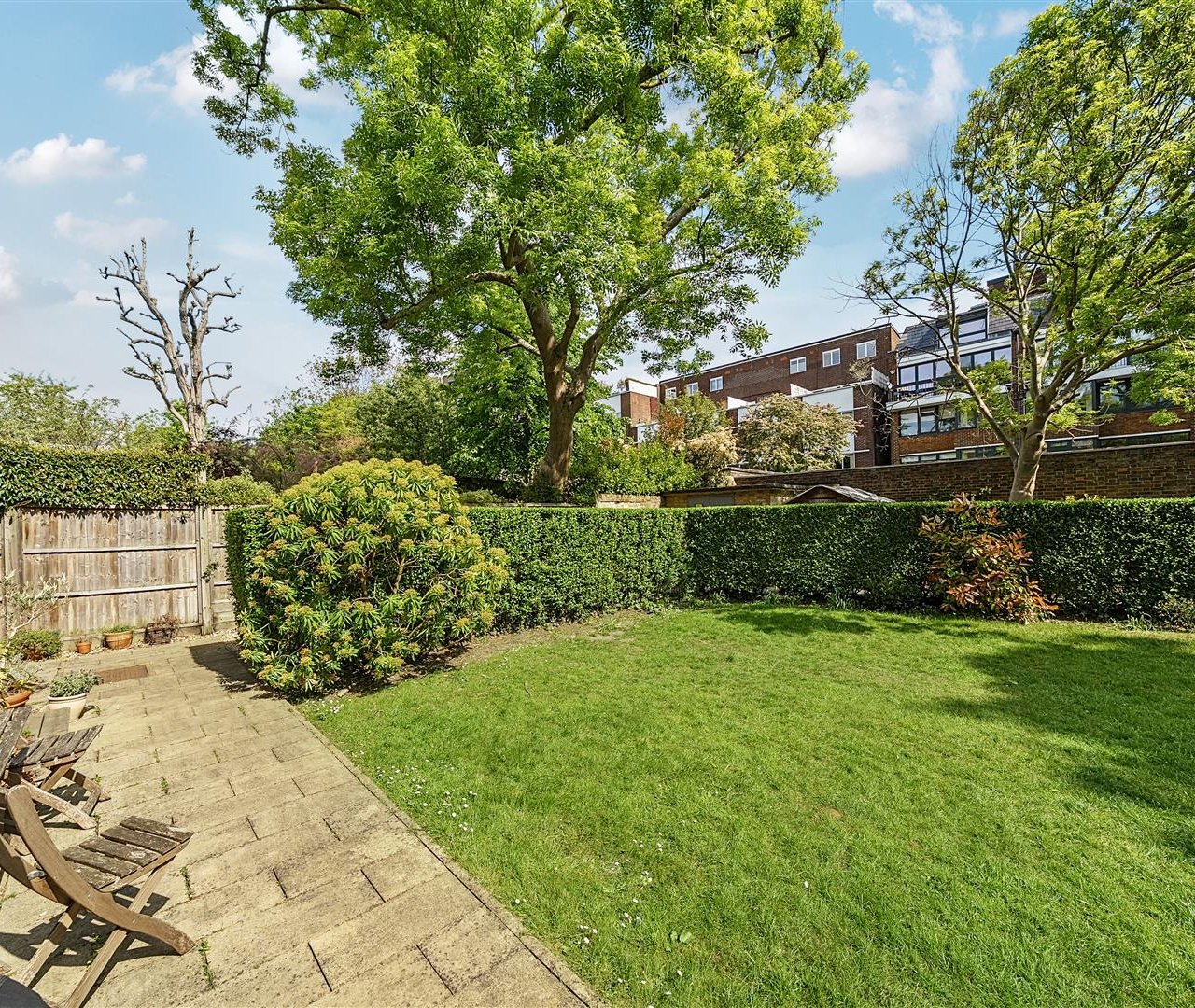 Antrim Road Belsize Park NW3 4XL