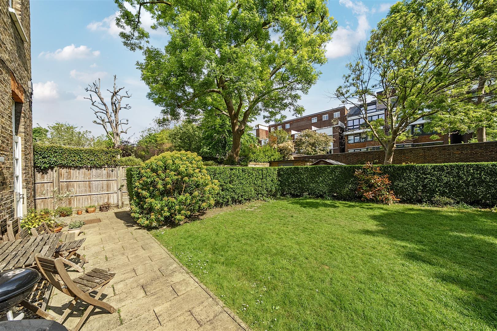 Antrim Road Belsize Park NW3 4XL