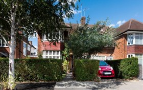 Harman Drive The Hocrofts NW2 2ED