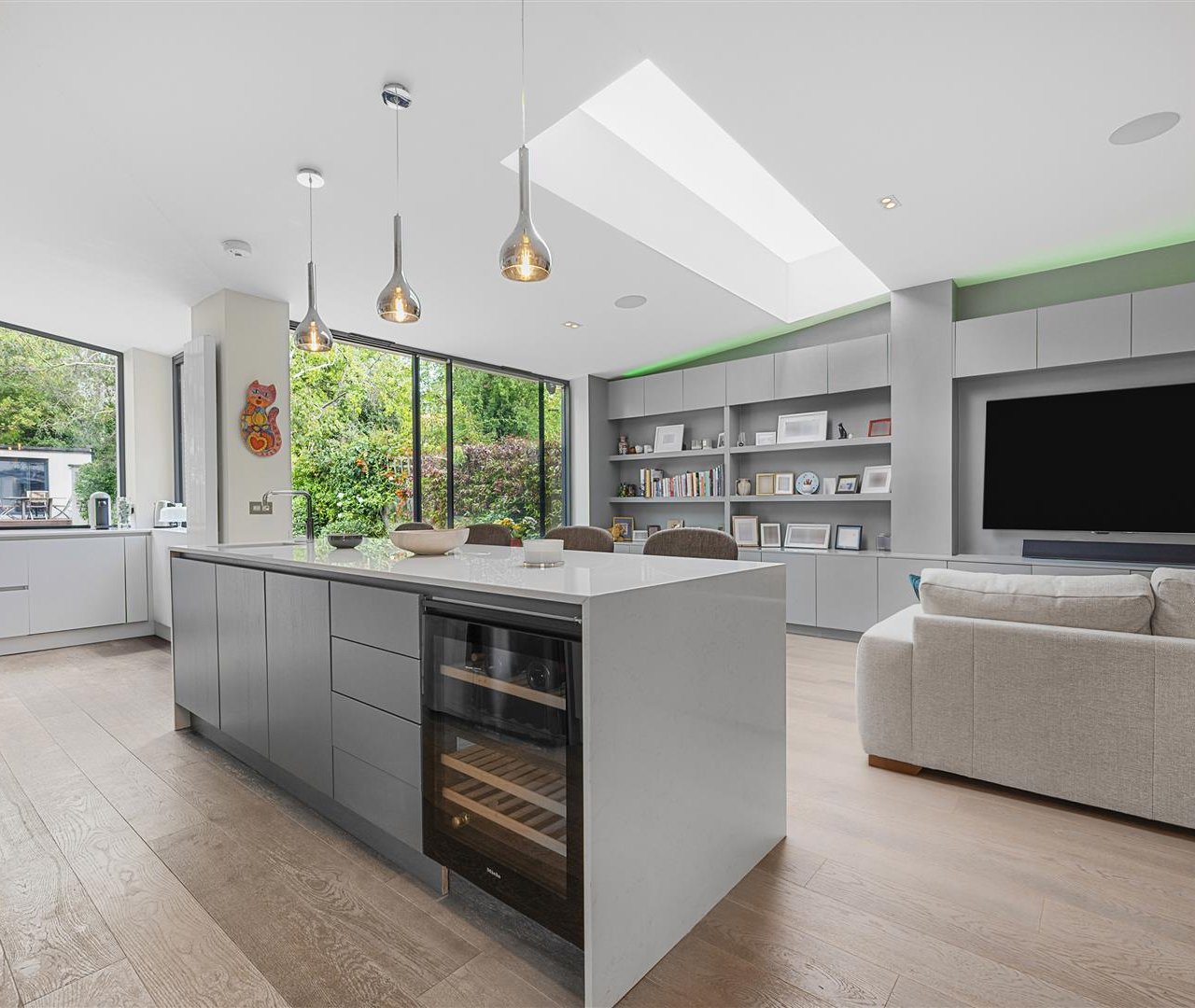 Lyndale Avenue Childs Hill NW2 2QB