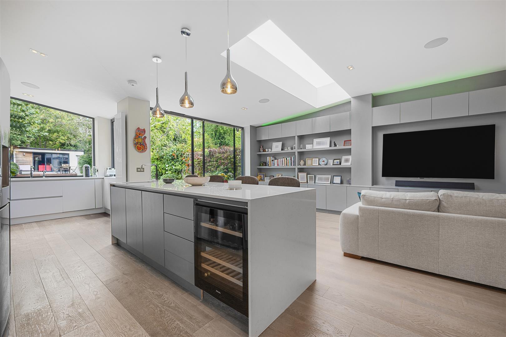 Lyndale Avenue Childs Hill NW2 2QB