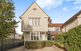 Lyndale Avenue Childs Hill NW2 2QB