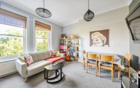 Compayne Gardens South Hampstead NW6 3RU