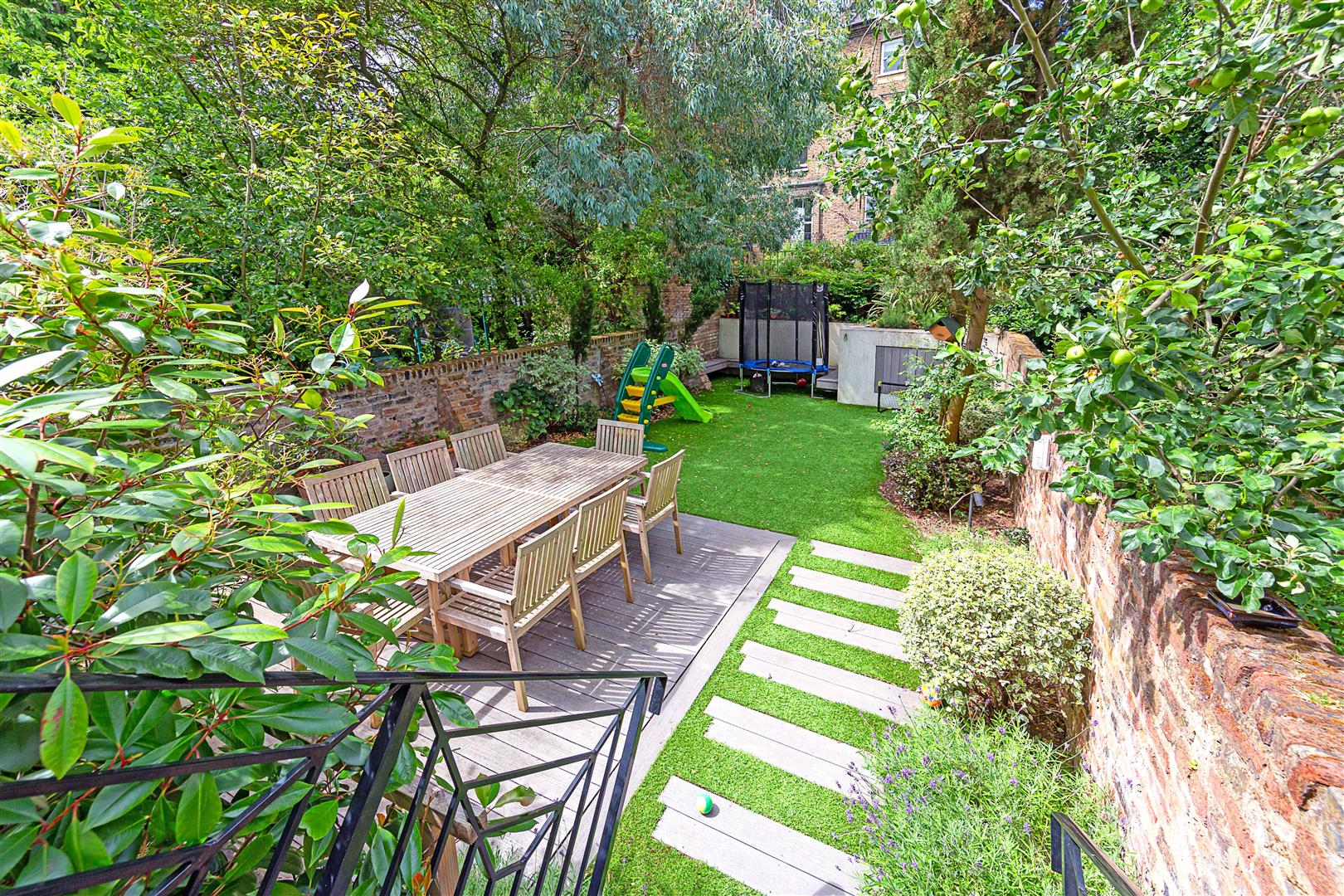 Upper Park Road Belsize Park NW3 2UL