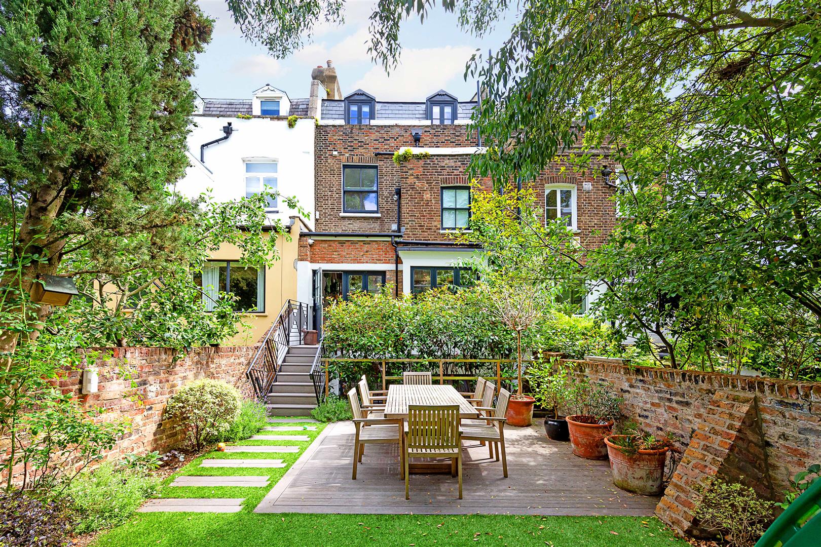 Upper Park Road Belsize Park NW3 2UL