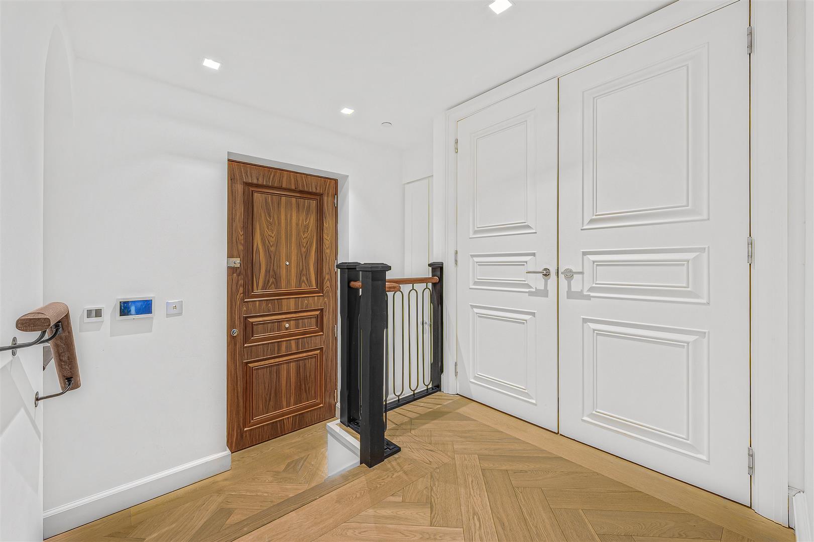 Kidderpore Avenue London NW3 7SU