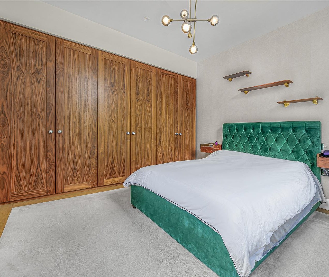 Kidderpore Avenue London NW3 7SU