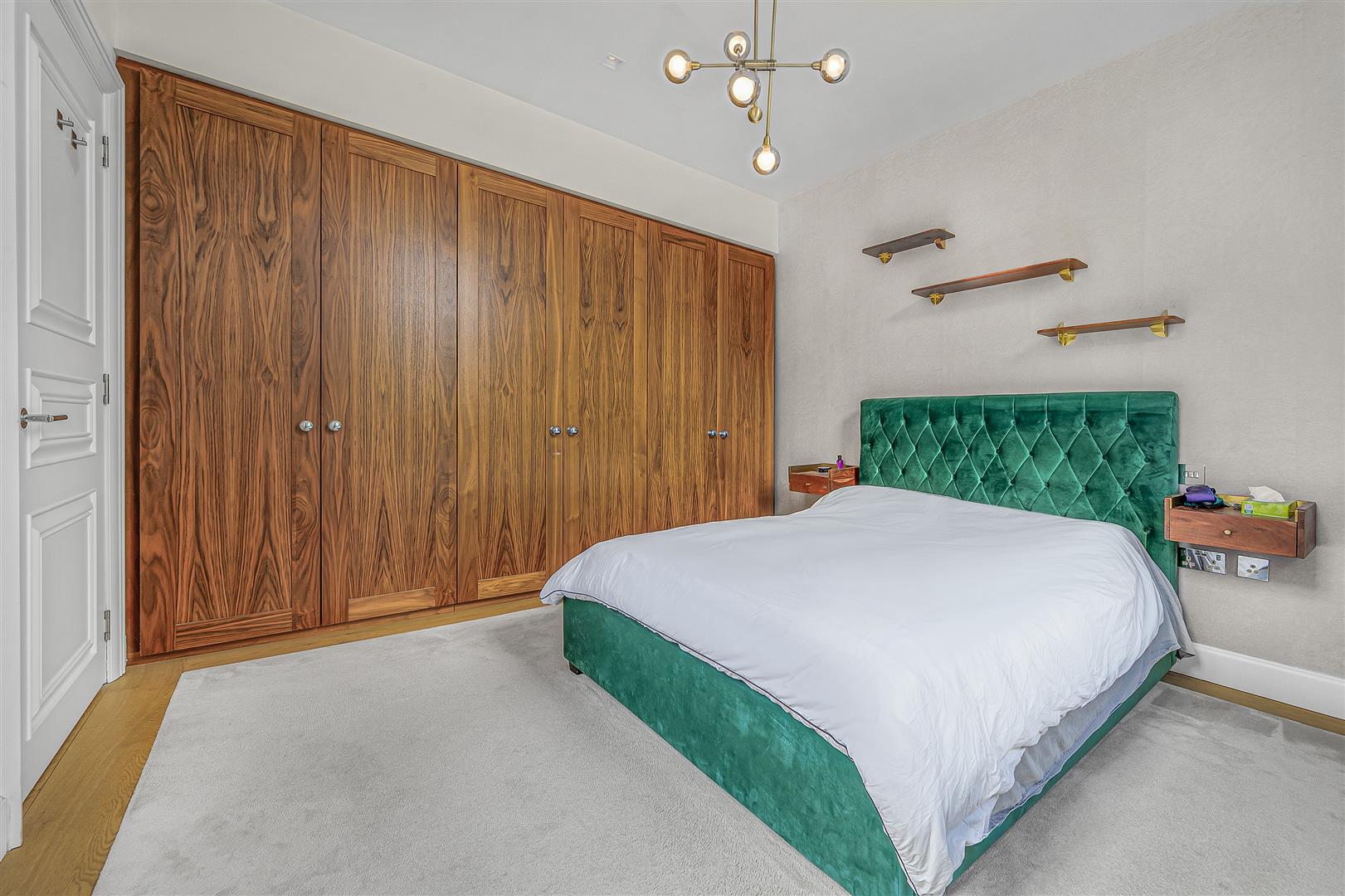 Kidderpore Avenue London NW3 7SU