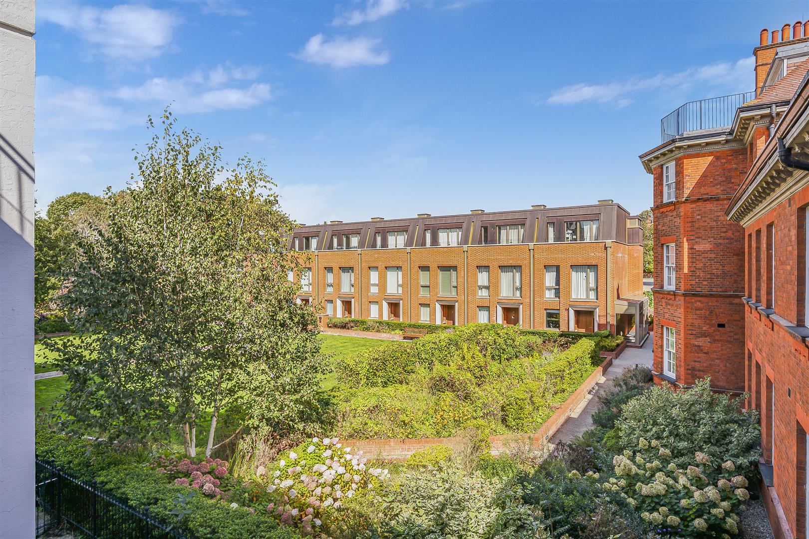 Kidderpore Avenue London NW3 7SU