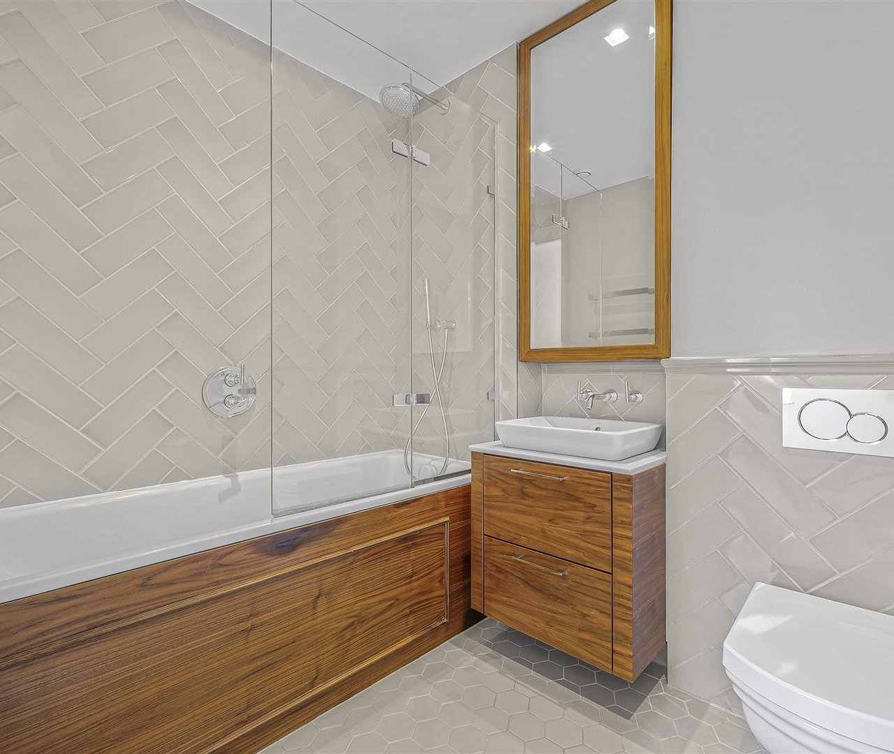 Kidderpore Avenue London NW3 7SU