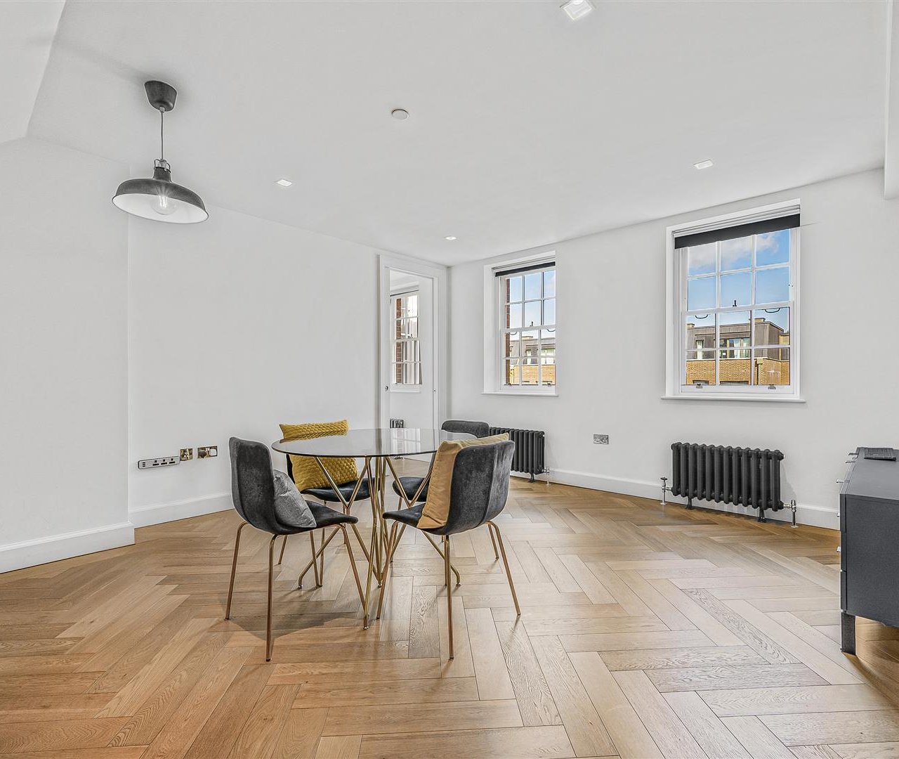 Kidderpore Avenue London NW3 7SU