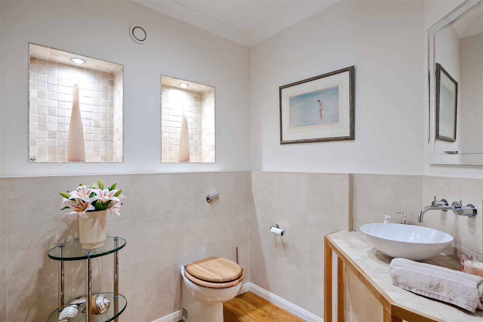 Firecrest Drive Hampstead NW3 7NF