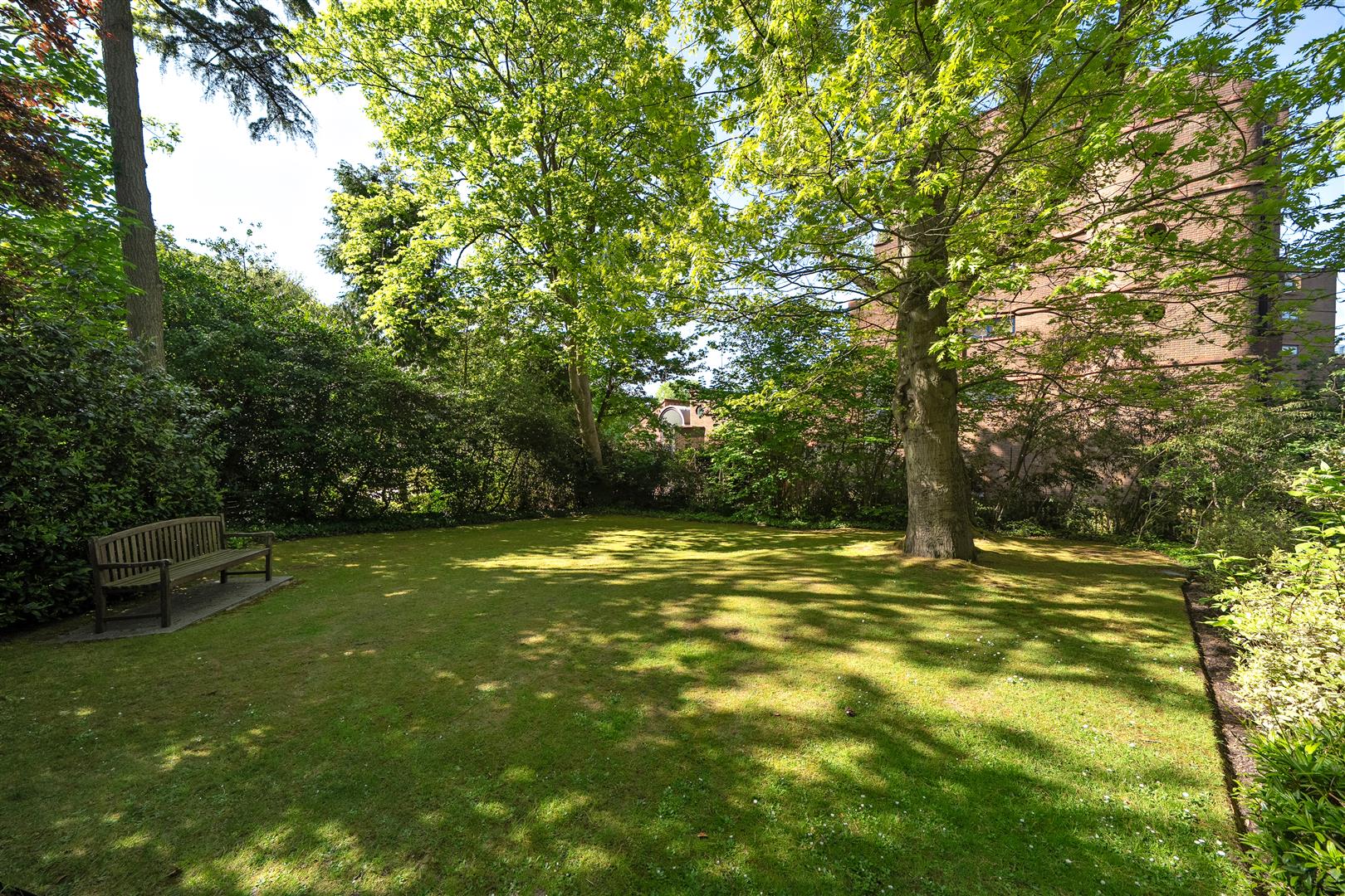 Firecrest Drive Hampstead NW3 7NF