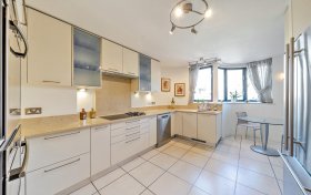 Firecrest Drive Hampstead NW3 7NF