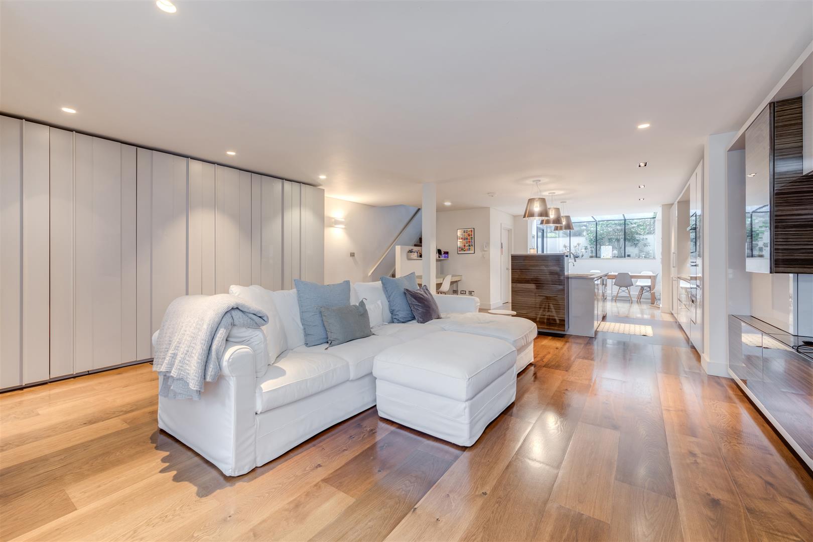 Belsize Crescent Belsize Village NW3 5QU