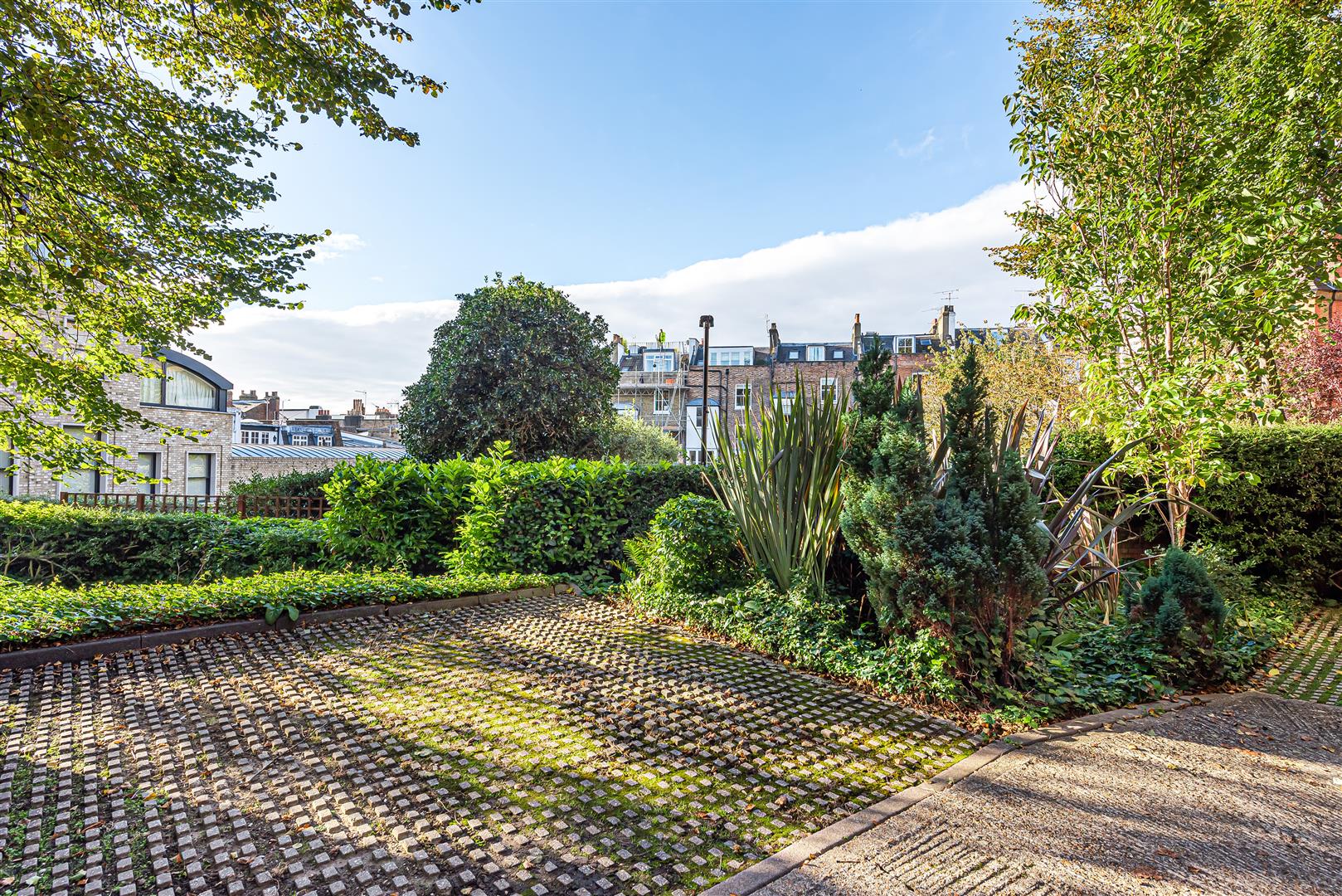 Lyndhurst Gardens Hampstead NW3 5NP