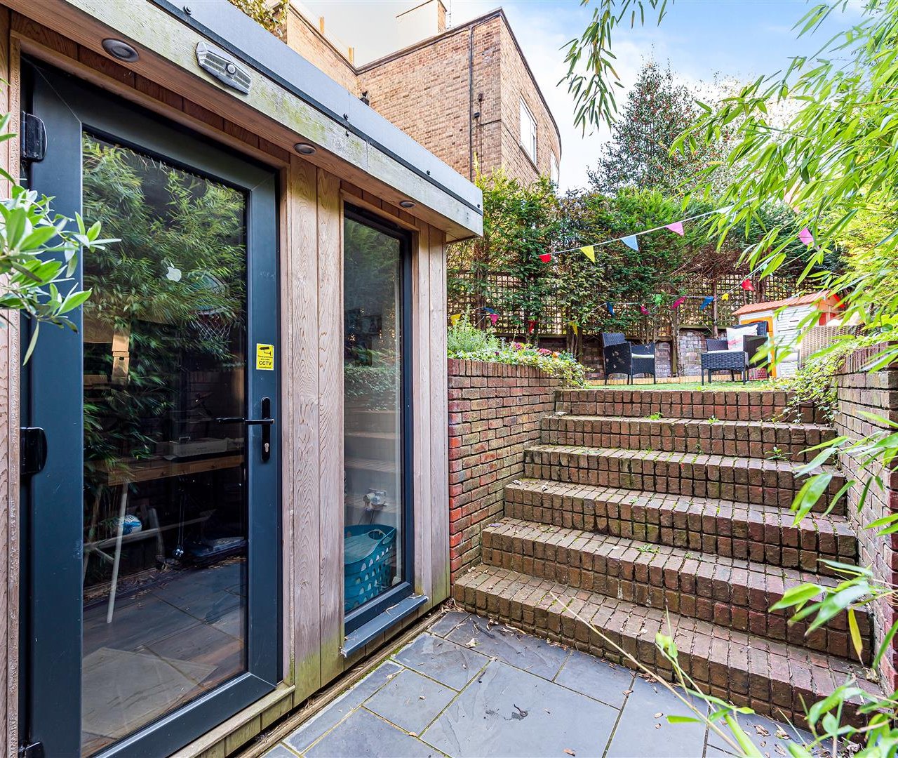 Lyndhurst Gardens Hampstead NW3 5NP