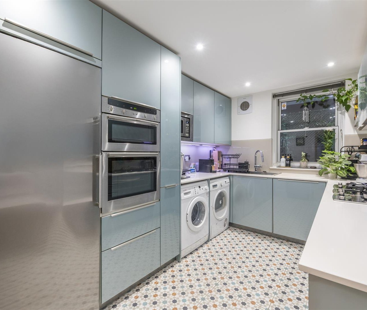 Lyndhurst Gardens Hampstead NW3 5NP