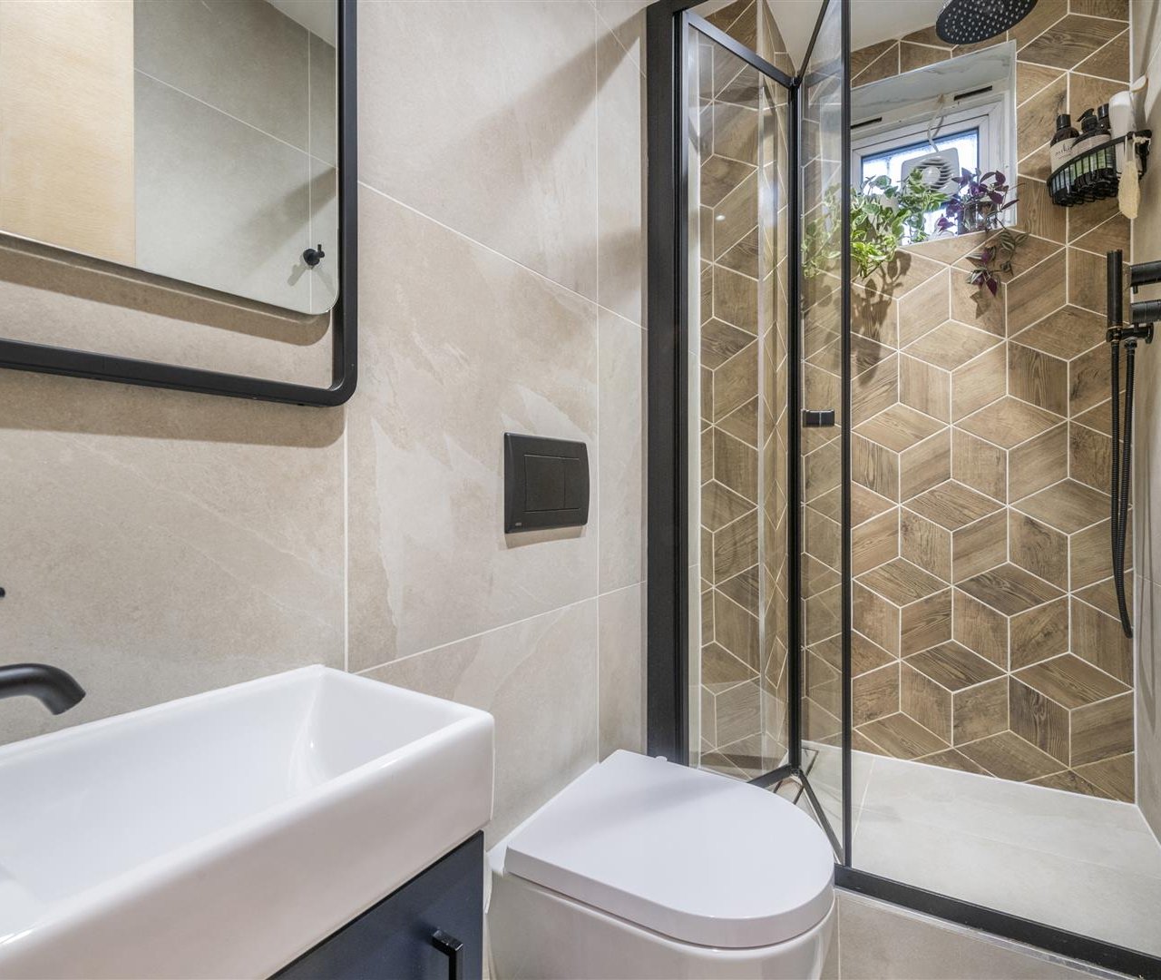 Lyndhurst Gardens Hampstead NW3 5NP