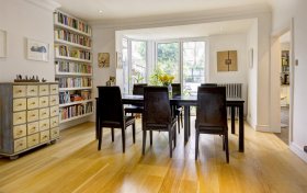 Dunstan Road Golders Green NW11 8AA