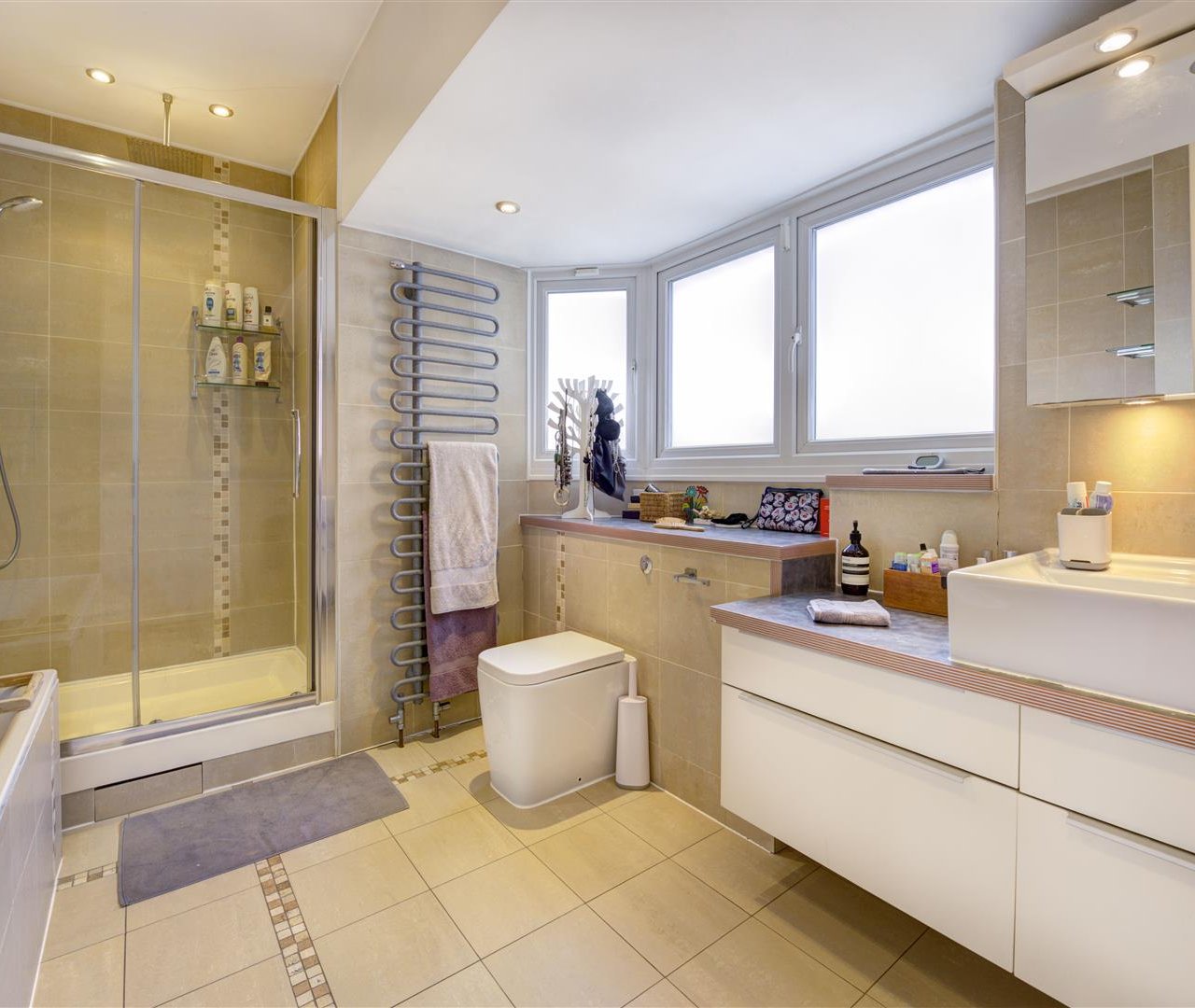 Dunstan Road Golders Green NW11 8AA