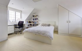 Dunstan Road Golders Green NW11 8AA