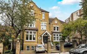 Prince Arthur Road Hampstead Village NW3 6AY