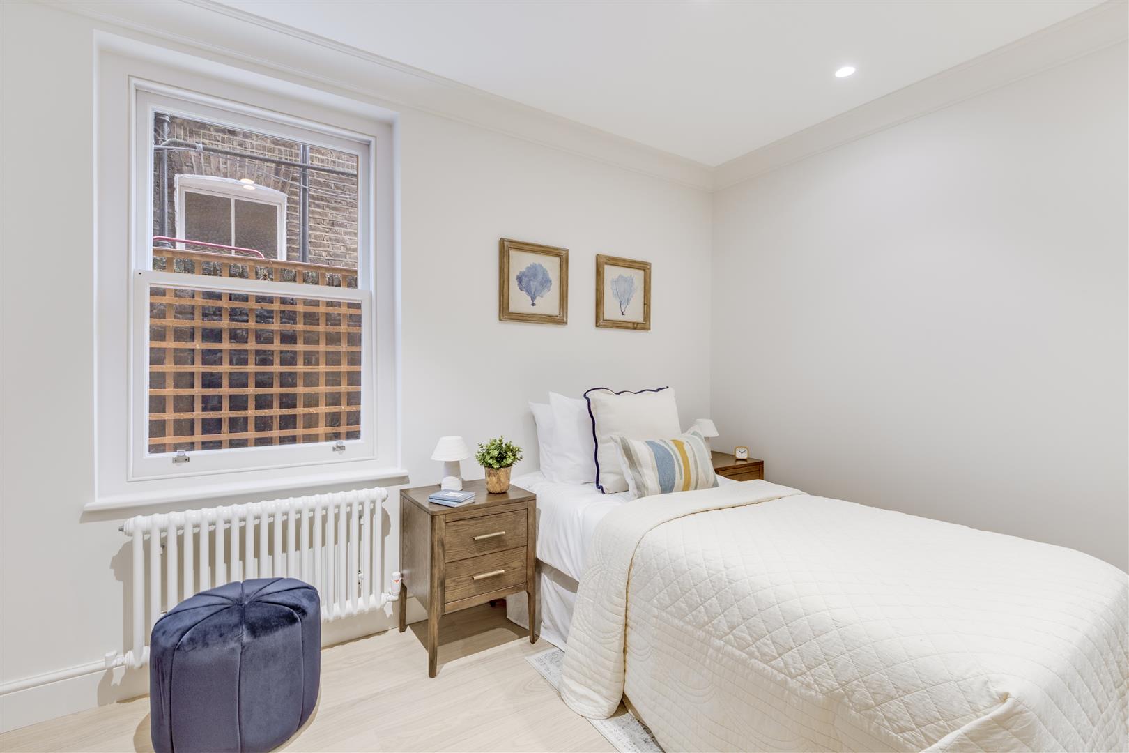 Belsize Grove Belsize Park NW3 4UN