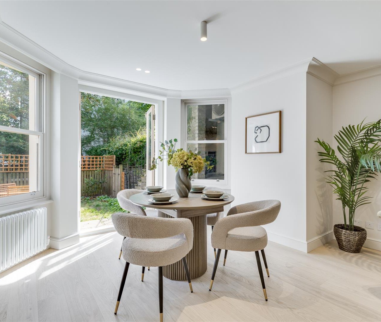 Belsize Grove Belsize Park NW3 4UN