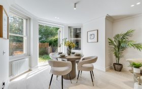 Belsize Grove Belsize Park NW3 4UN