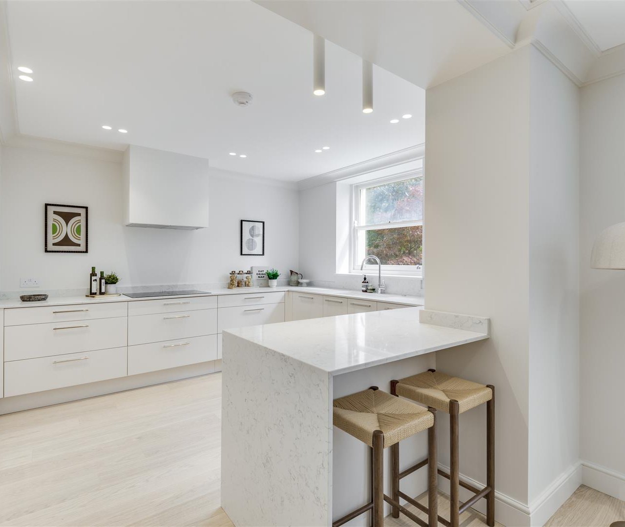 Belsize Grove Belsize Park NW3 4UN