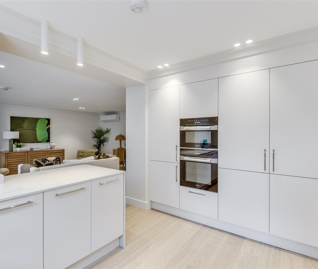 Belsize Grove Belsize Park NW3 4UN