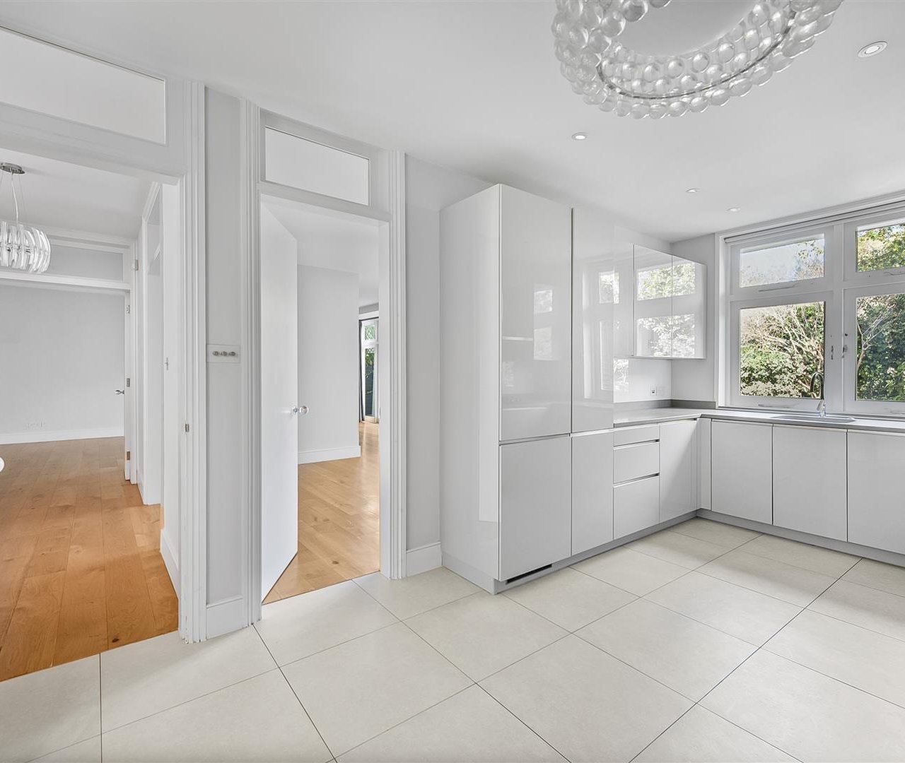 Cenacle Close Hampstead NW3 7UE