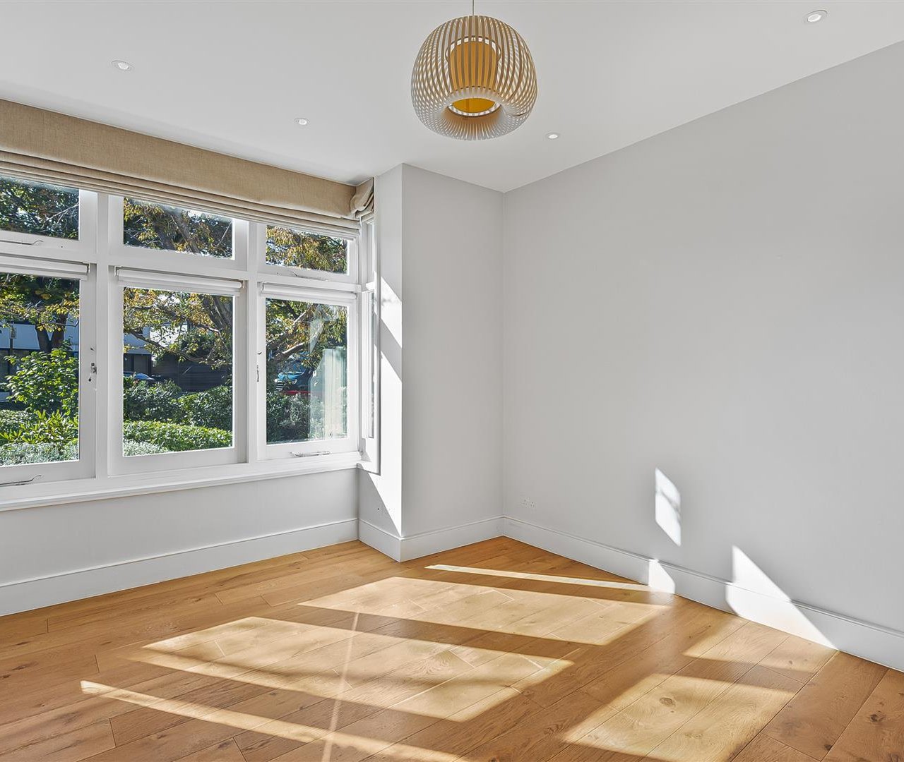 Cenacle Close Hampstead NW3 7UE