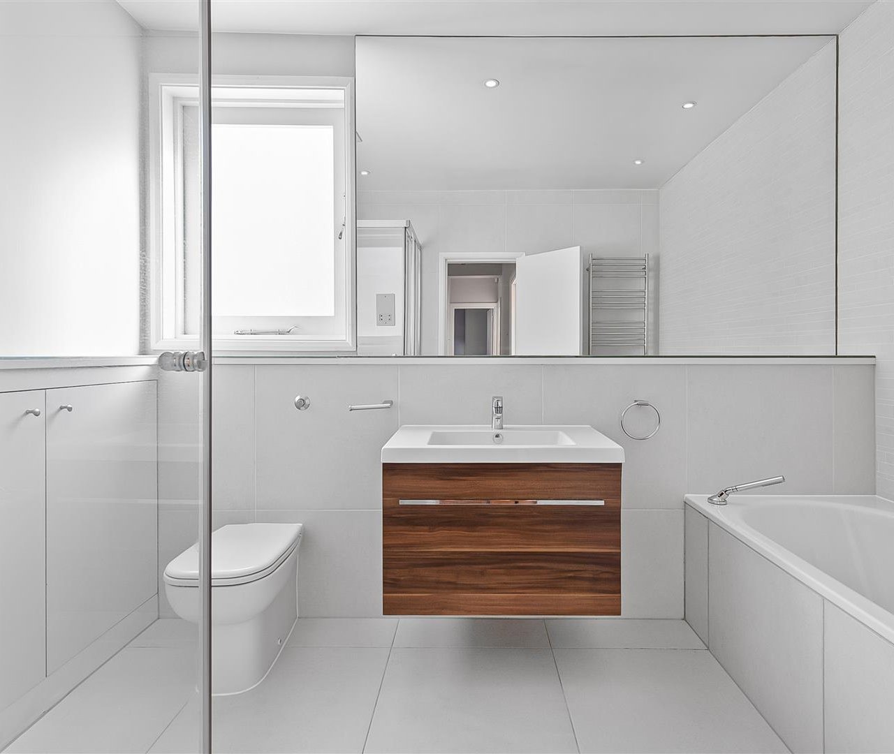 Cenacle Close Hampstead NW3 7UE