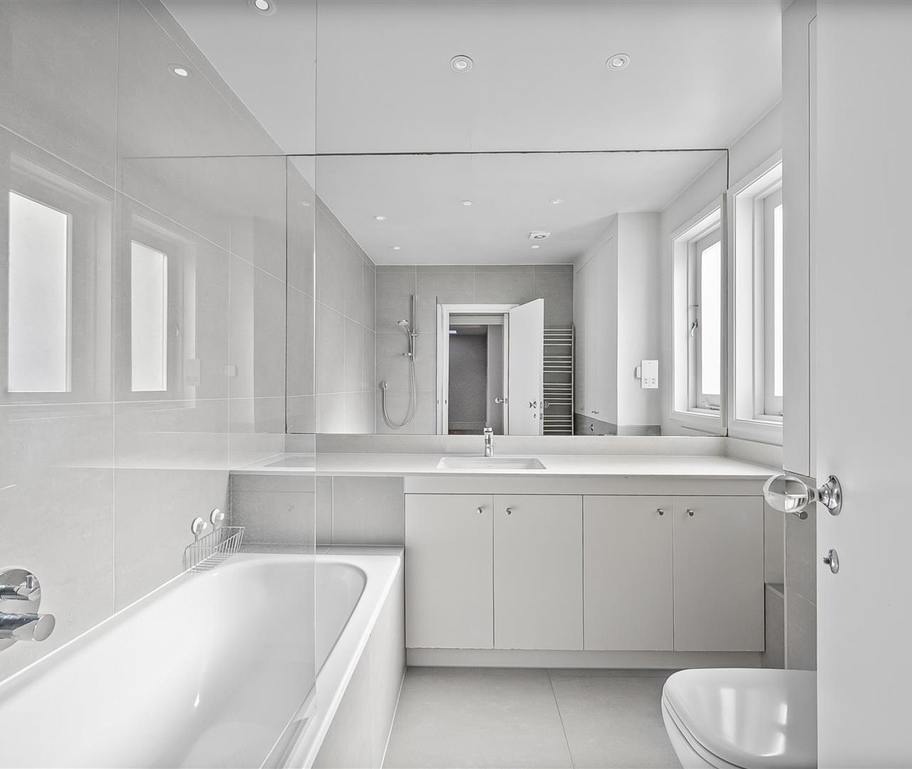 Cenacle Close Hampstead NW3 7UE