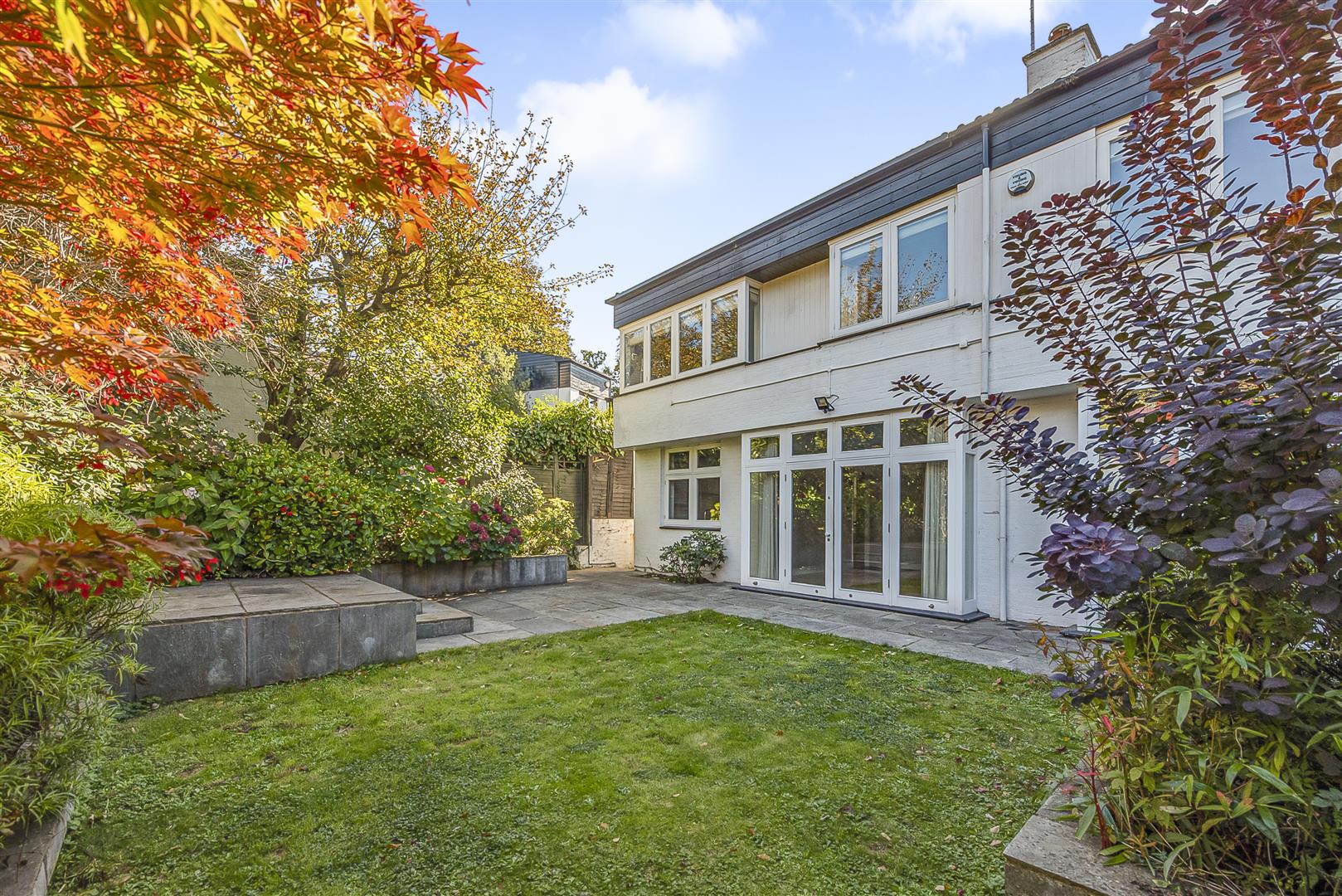 Cenacle Close Hampstead NW3 7UE