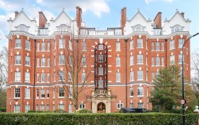 East Heath Road Hampstead NW3 1BP