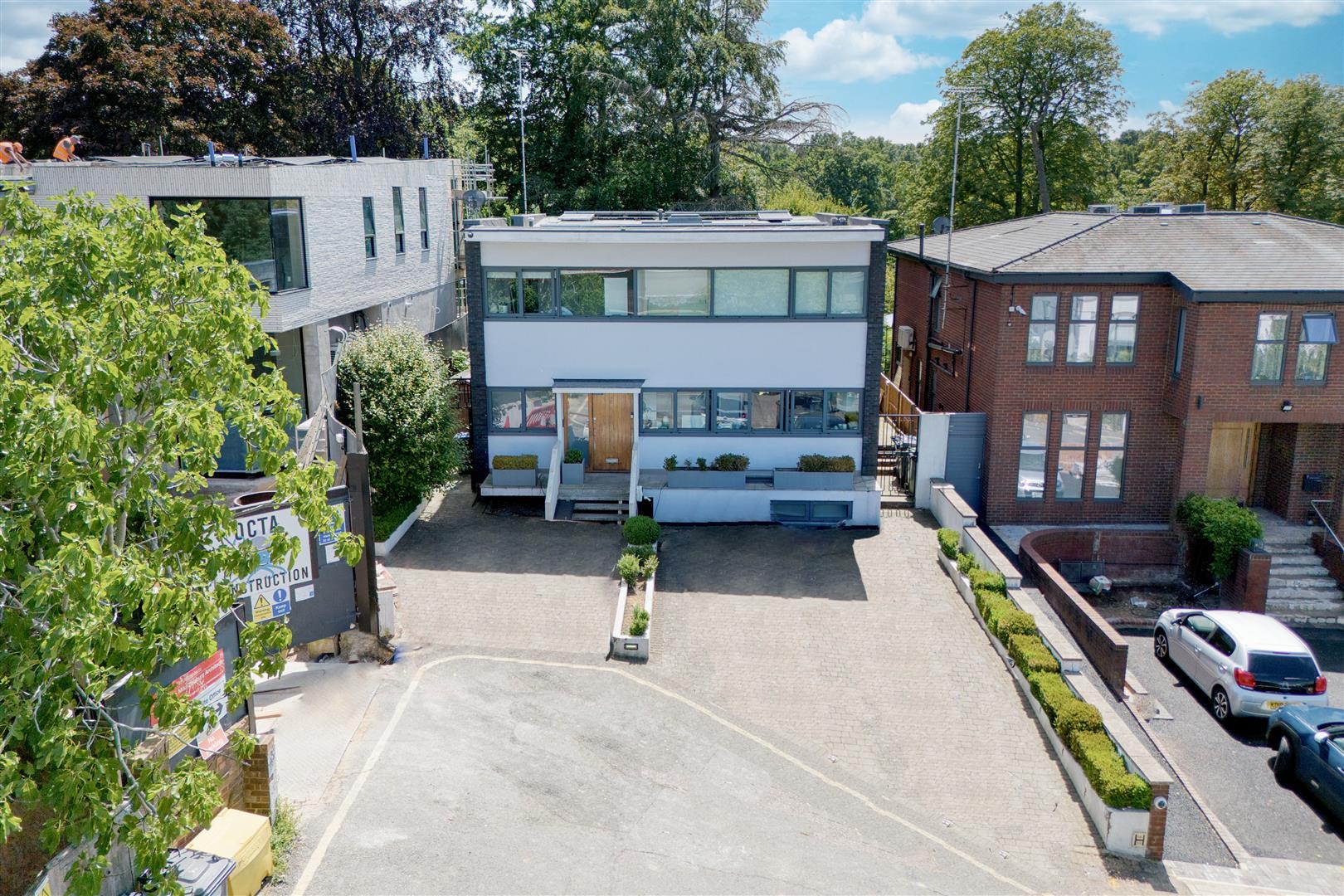 Golders Park Close Golders Hill Park NW11 7QR