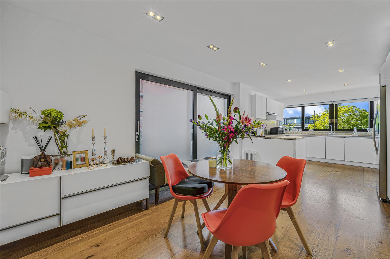 Golders Park Close Golders Hill Park NW11 7QR