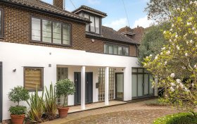 West Heath Gardens, Hampstead, NW3 7TR