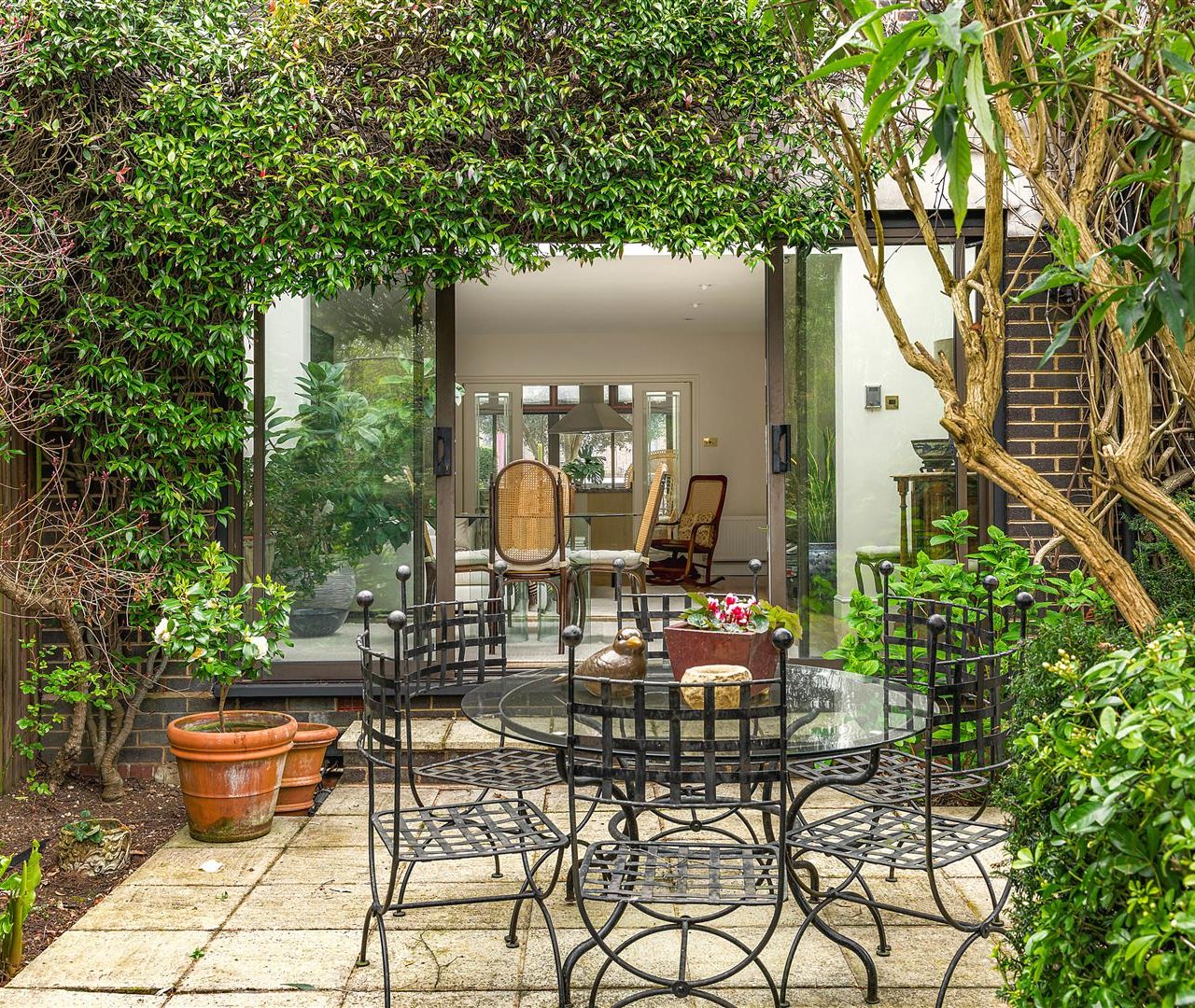West Heath Gardens, Hampstead, NW3 7TR
