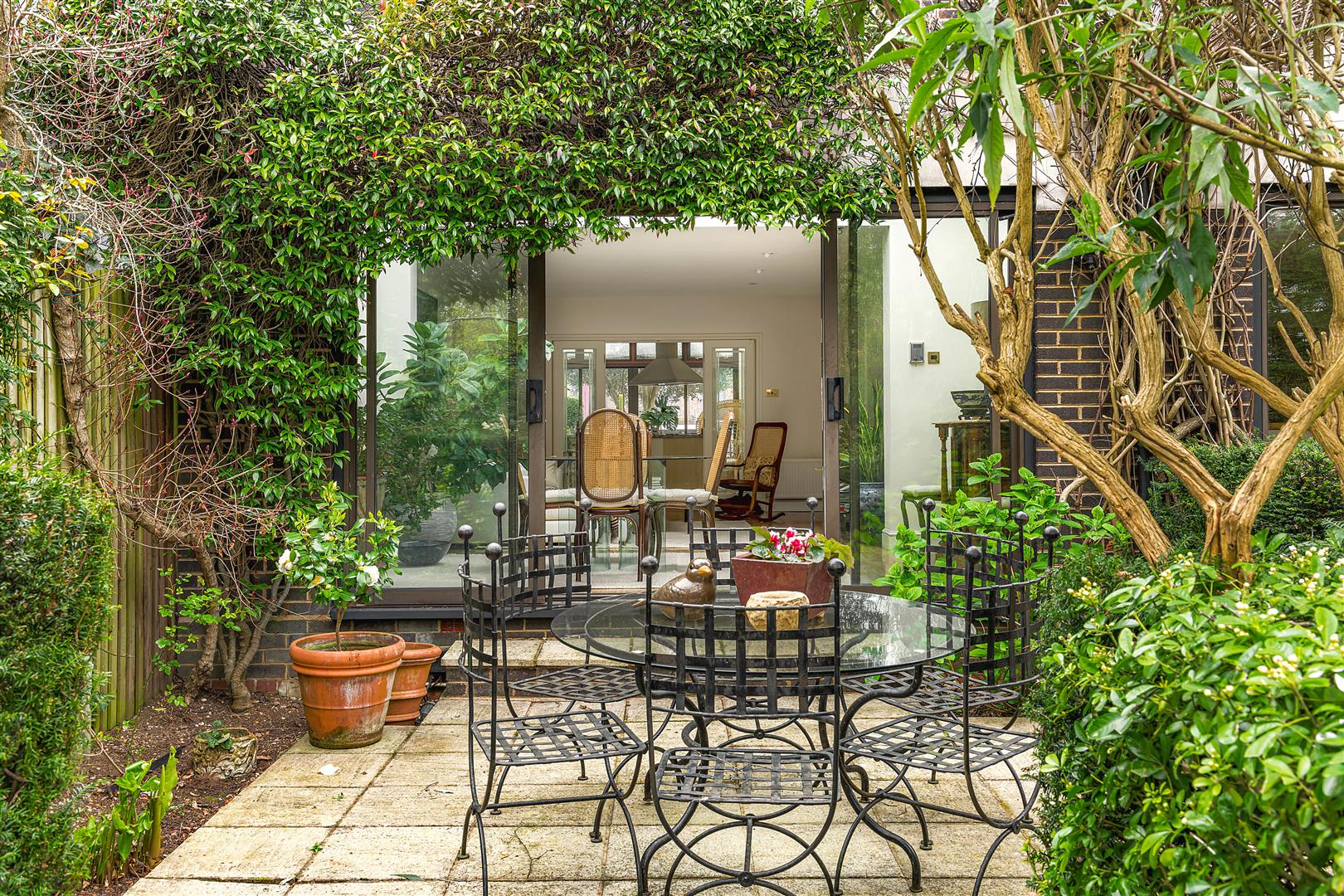 West Heath Gardens, Hampstead, NW3 7TR