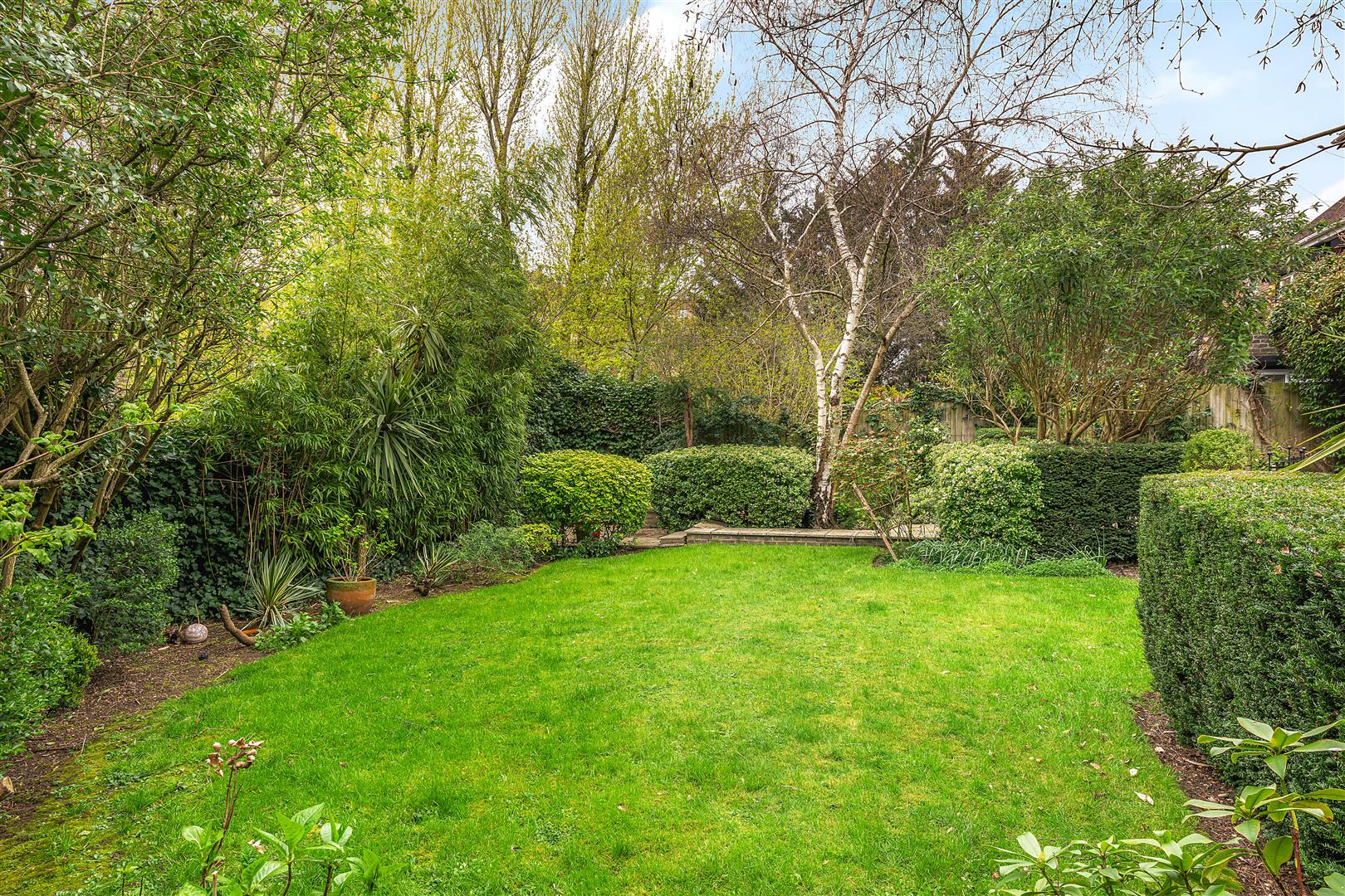 West Heath Gardens, Hampstead, NW3 7TR