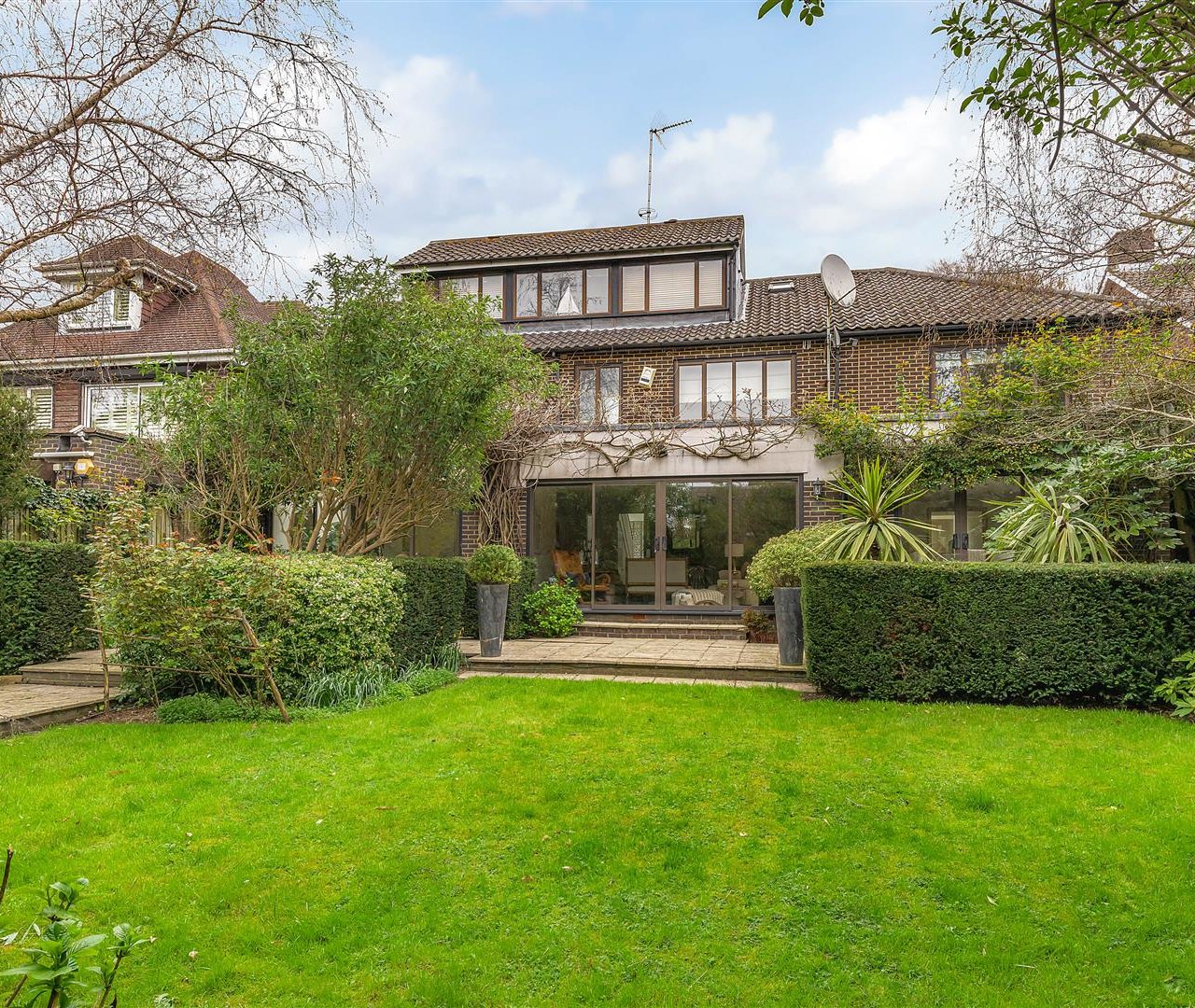 West Heath Gardens, Hampstead, NW3 7TR