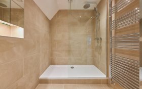 Holders Hill Road Hendon NW4 1LN