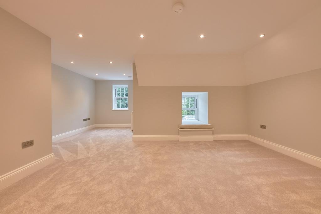 Holders Hill Road Hendon NW4 1LN