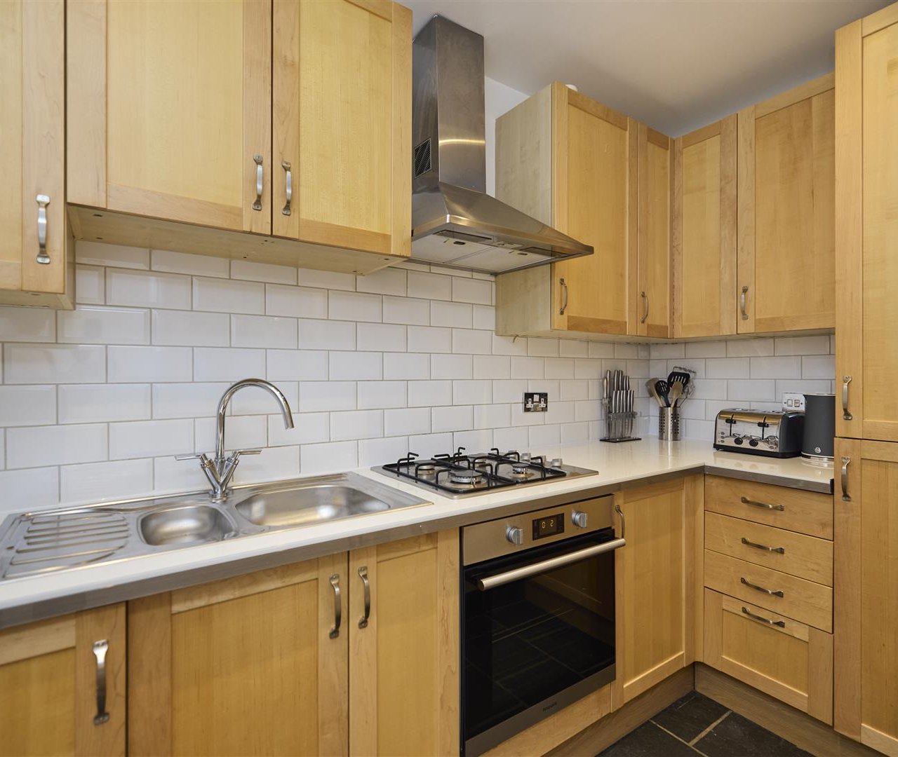 Fitzjohns Avenue Hampstead NW3 6NY