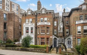 Fitzjohns Avenue Hampstead NW3 6NY
