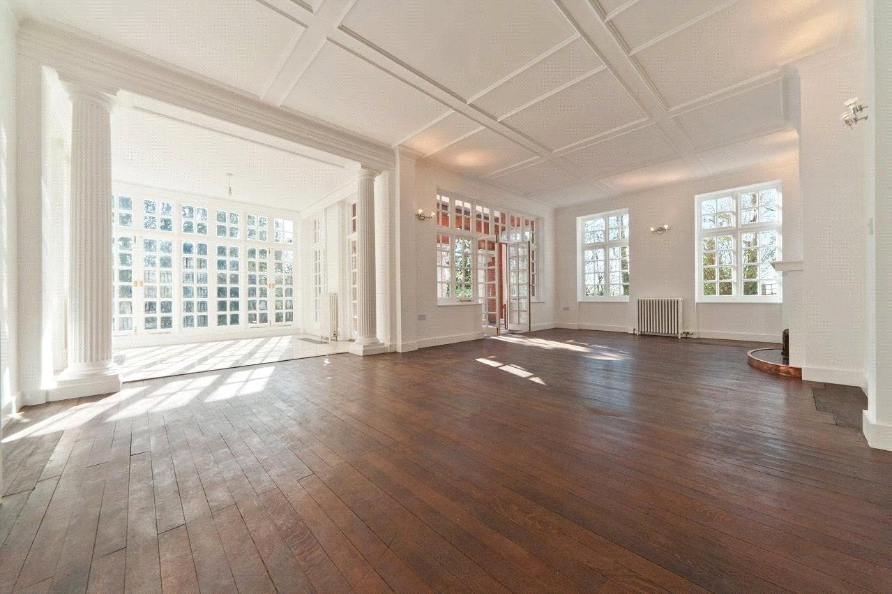 Rosecroft Avenue Hampstead NW3 7QB